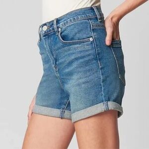 Blank NYC NWT size 28 the Perry‎ mom roll up high waisted jean shorts